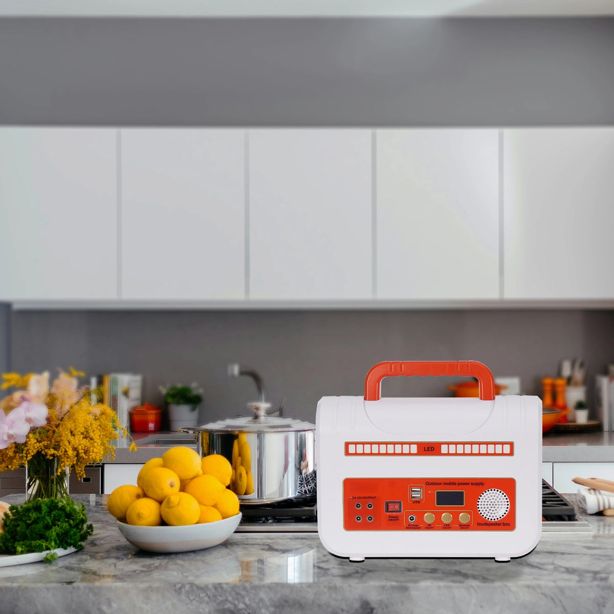 300W_Portable_Storage_Mobile_Outdoor_Power_12.8V_35A_448Wh_used_in_the_kitchen