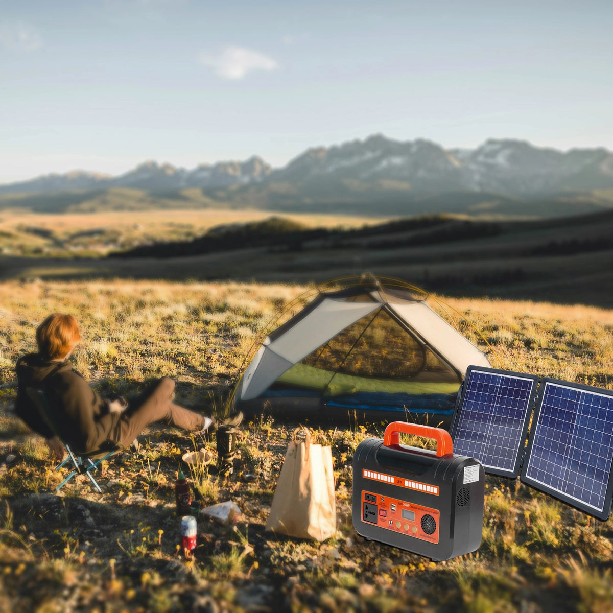 300W_Solar_Portable_Storage_Mobile_Outdoor_Power_12.8V_35A_448Wh_is_a_good_power_supply_for_outdoor_use