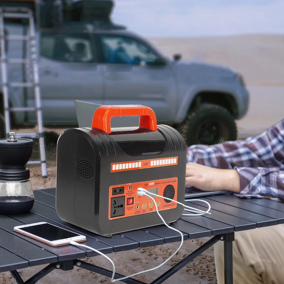 300W_Solar_Portable_Storage_Mobile_Outdoor_Power_12.8V_35A_448Wh_is_a_must-have_for_many_people