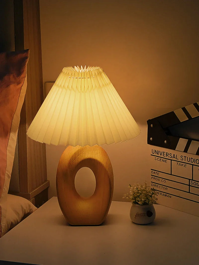 Art_Hollow_Table_Lamp_5