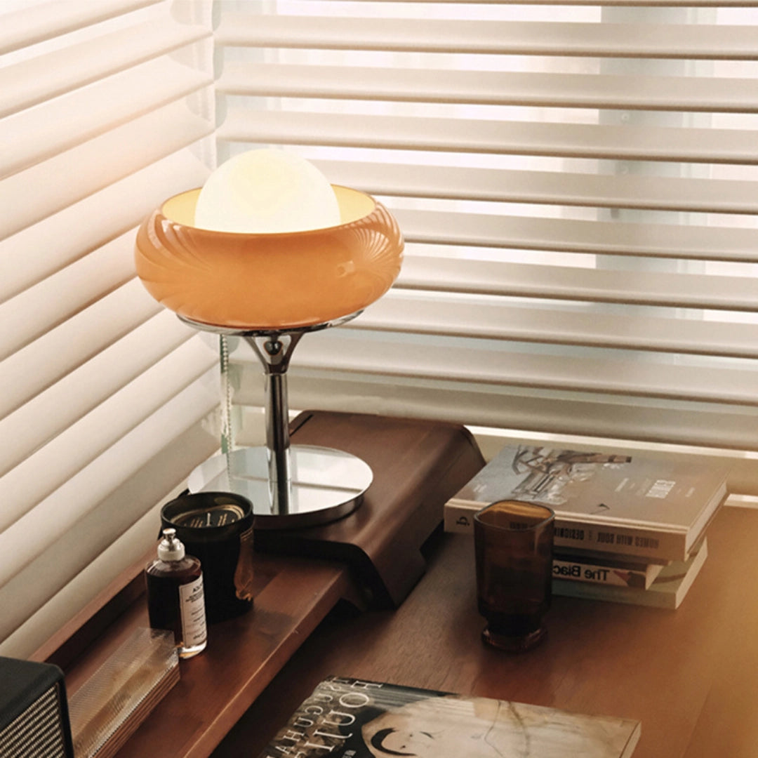At_dusk_the_egg_tart_lamp_stands_elegantly_beside_the_shutters