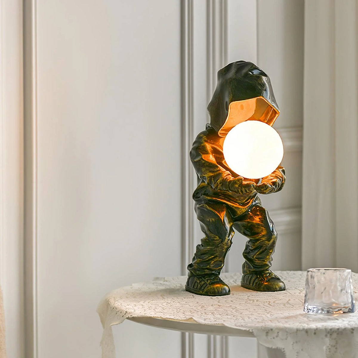Black_People_Table_Lamp_3