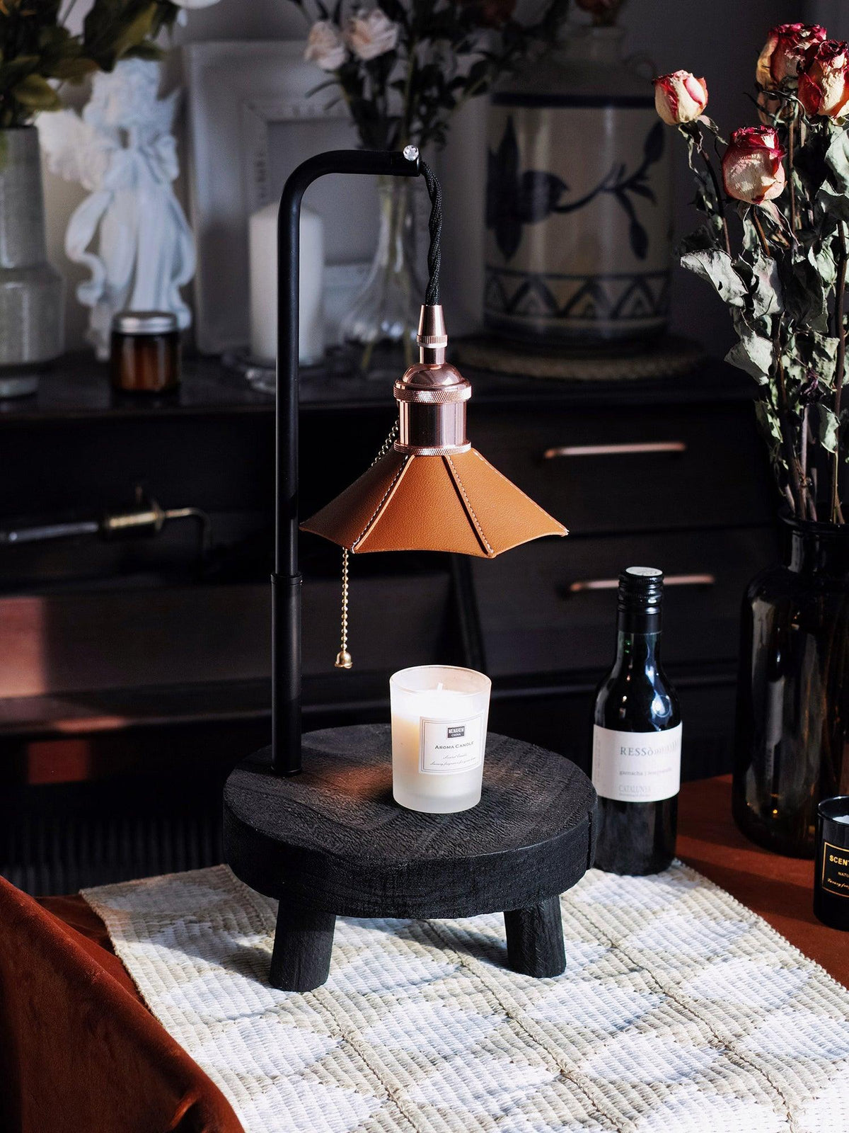 Cordero_Stool_Table_Lamp_11