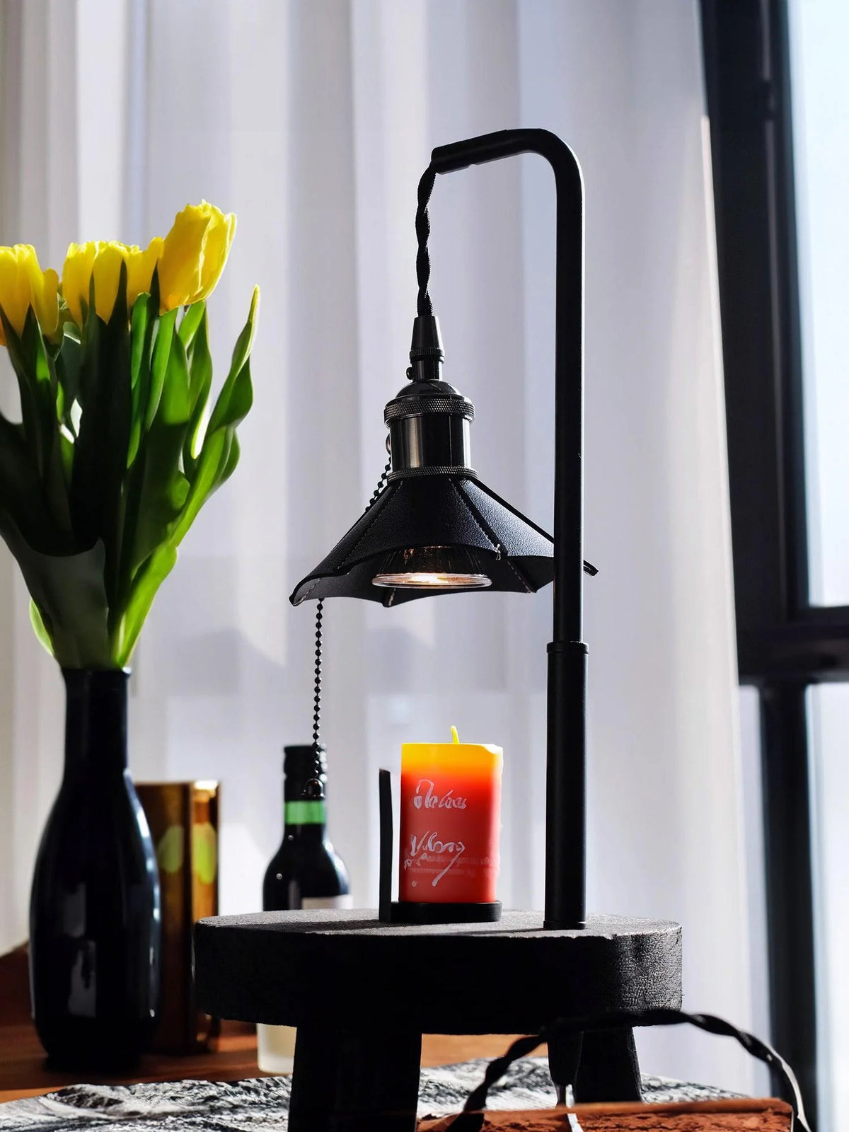 Cordero_Stool_Table_Lamp_14