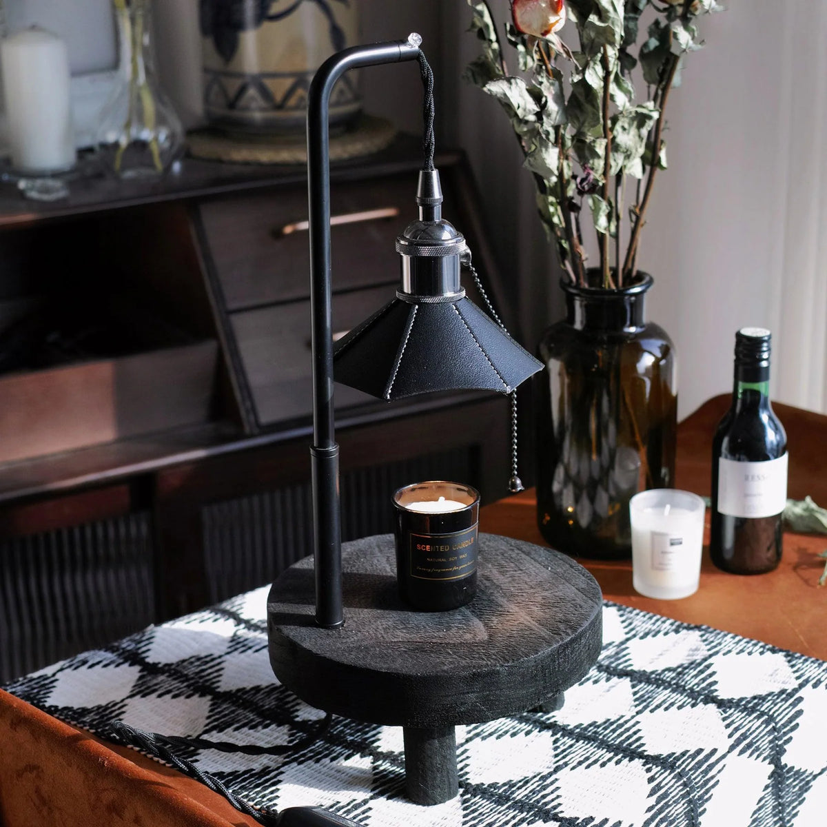 Cordero_Stool_Table_Lamp_19