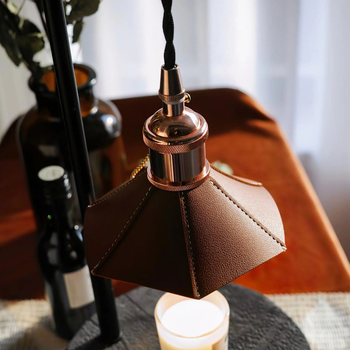 Cordero_Stool_Table_Lamp_5