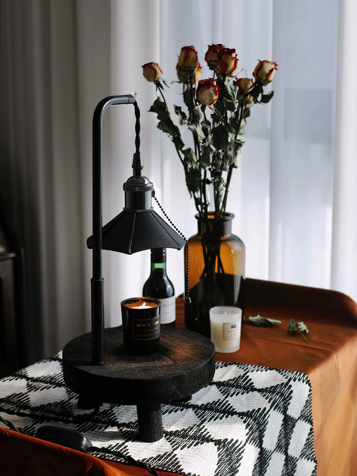 Cordero_Stool_Table_Lamp_6