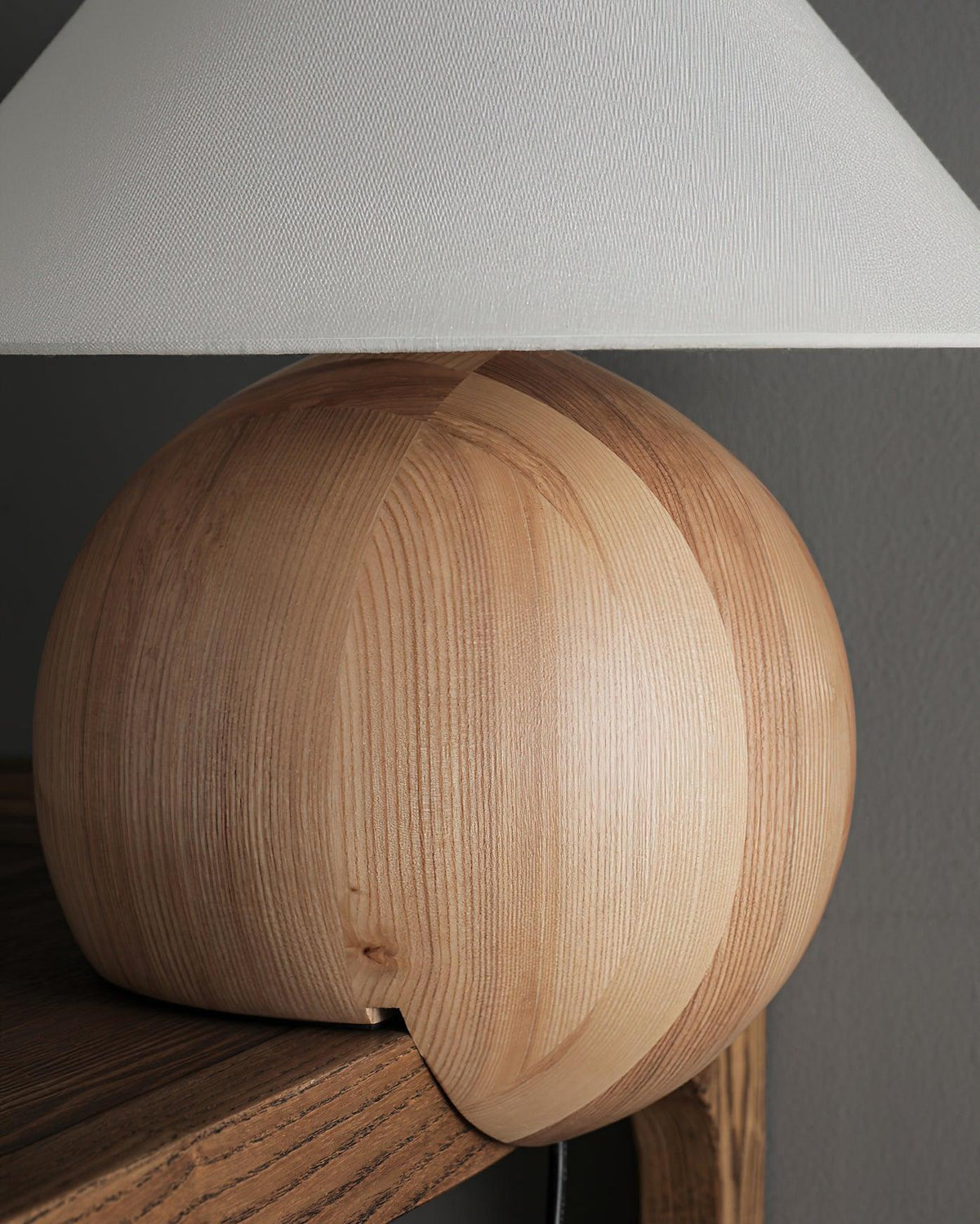 Corner Log Table Lamp 13