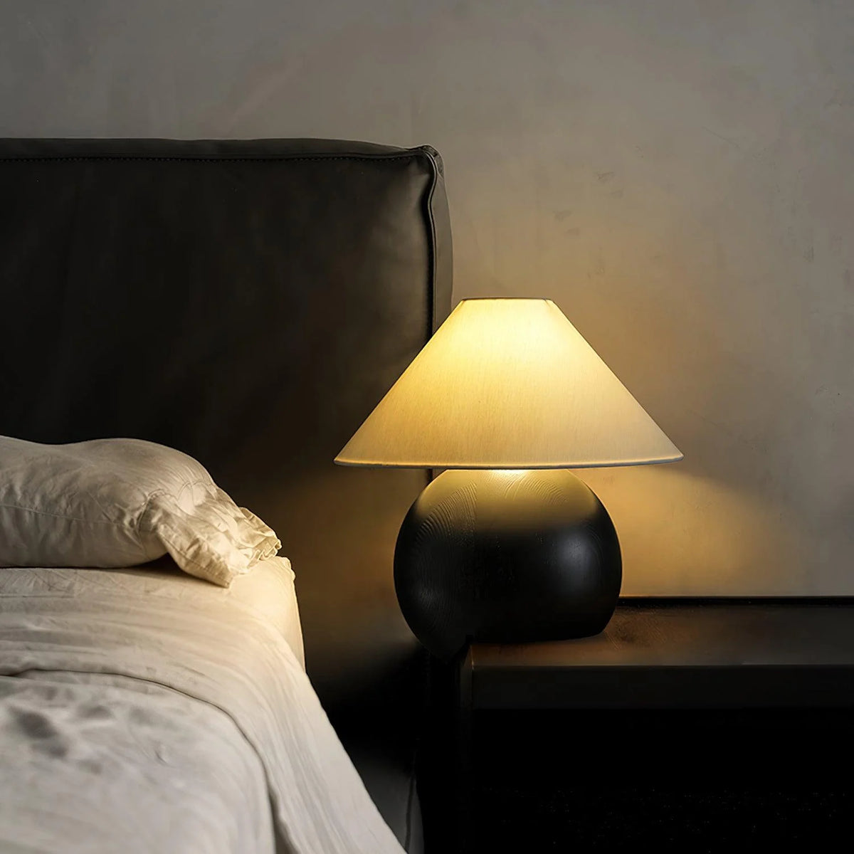 Corner Log Table Lamp 2