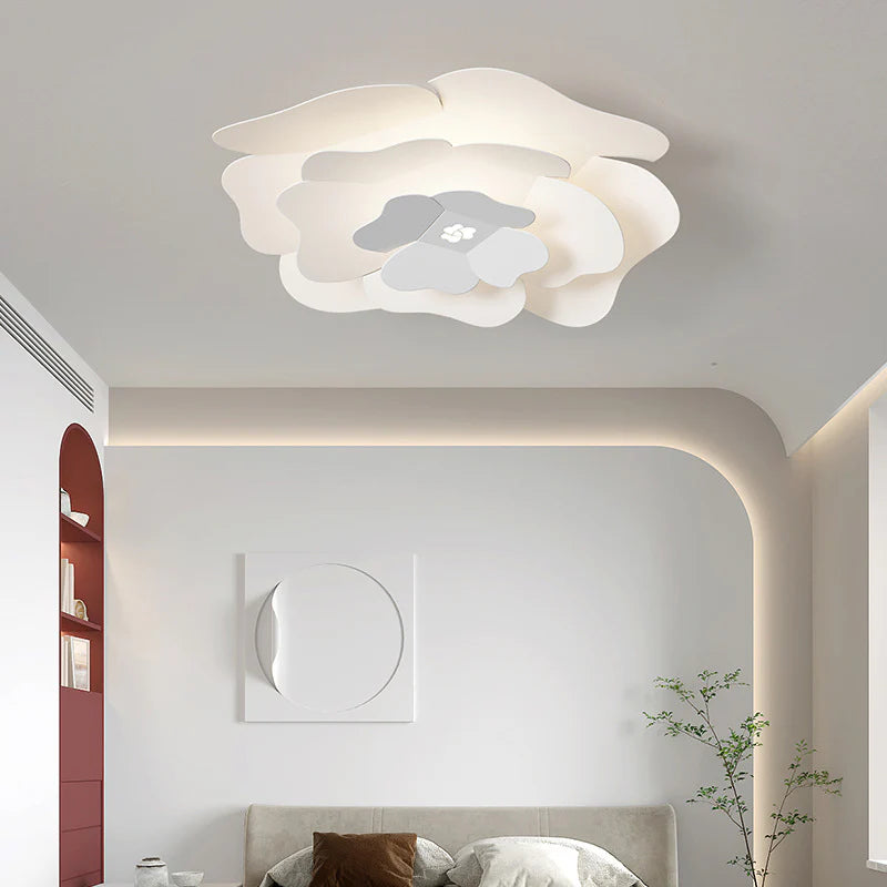 The elegant lotus leaf ceiling lamp adds freshness to the simple style space