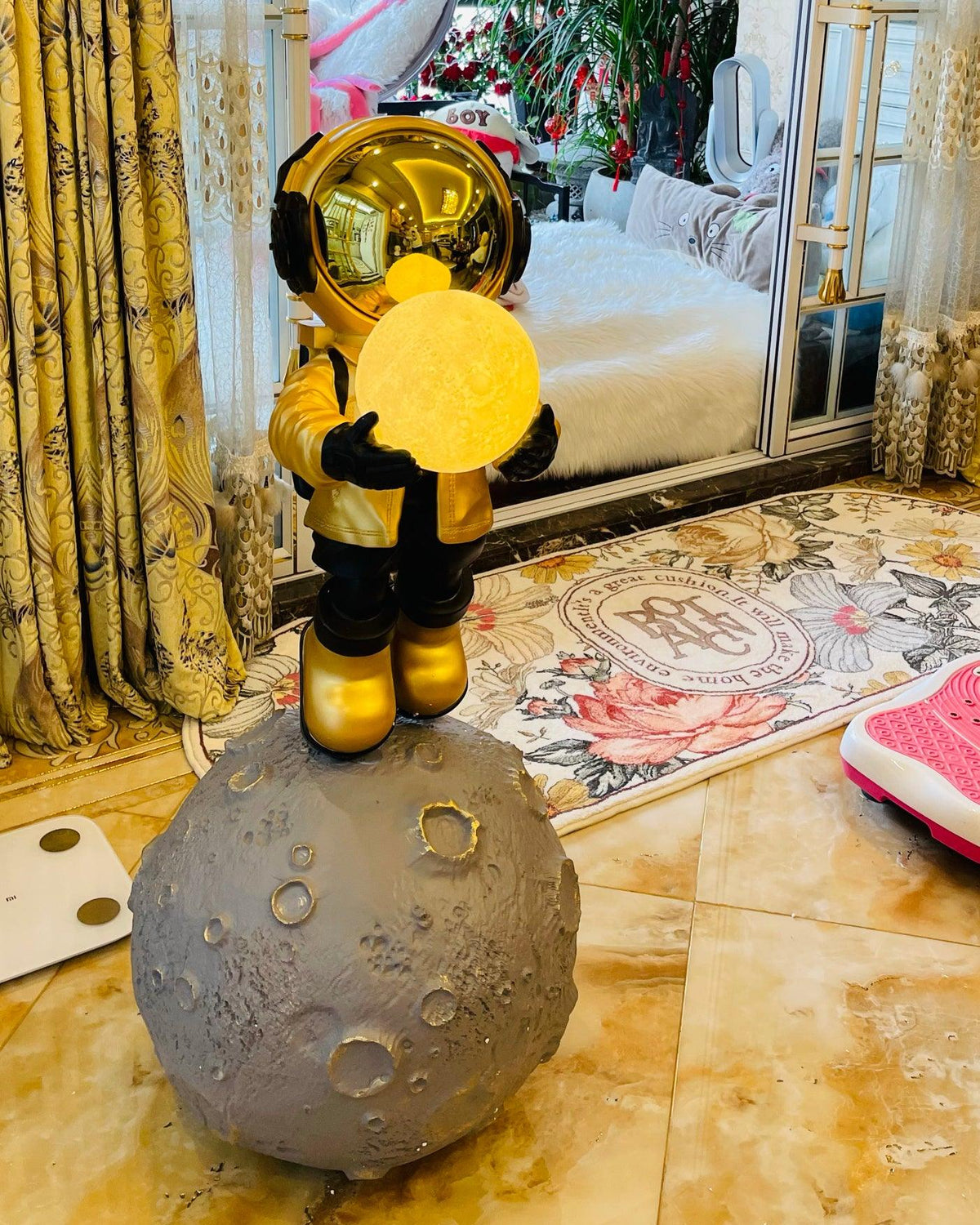Diver Astronaut Built-in Battery Floor Lamp 14