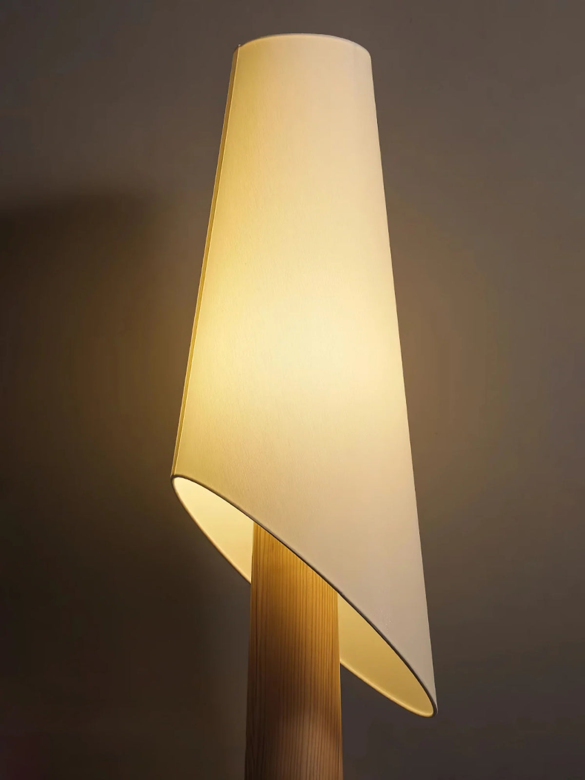 Flag_Floor_Lamp_18