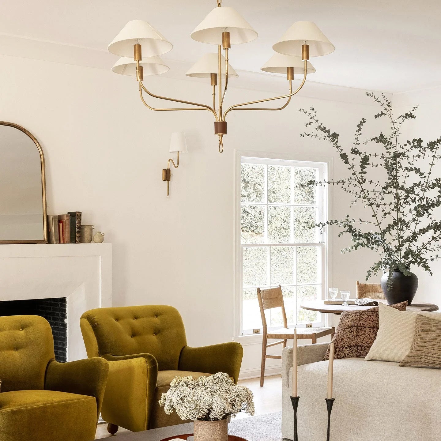 Griffin Staggered Tail Chandelier 2