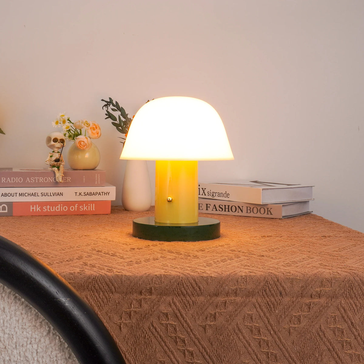 JH27_House_Table_Lamp 7