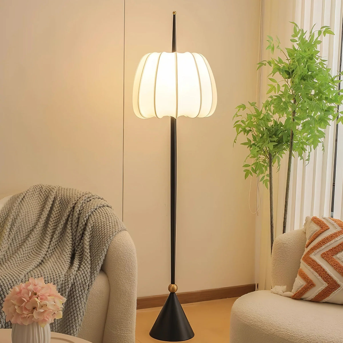 Liana_Floor_Lamp_2