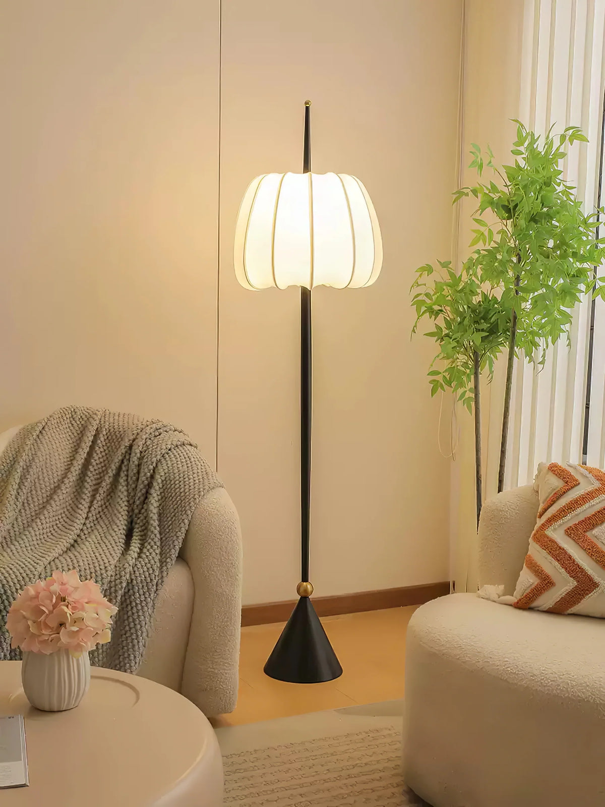 Liana_Floor_Lamp_4