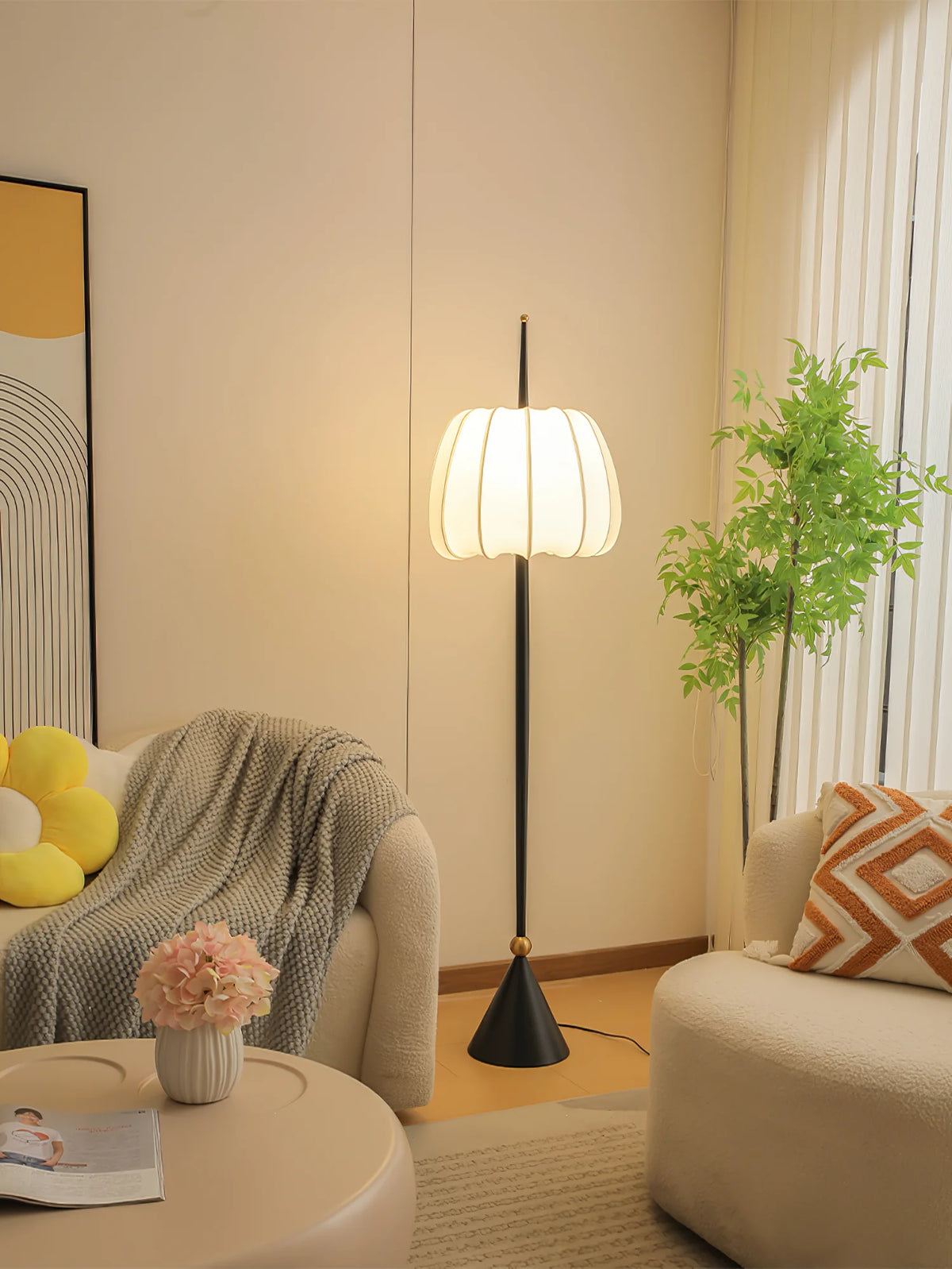 Liana_Floor_Lamp_5