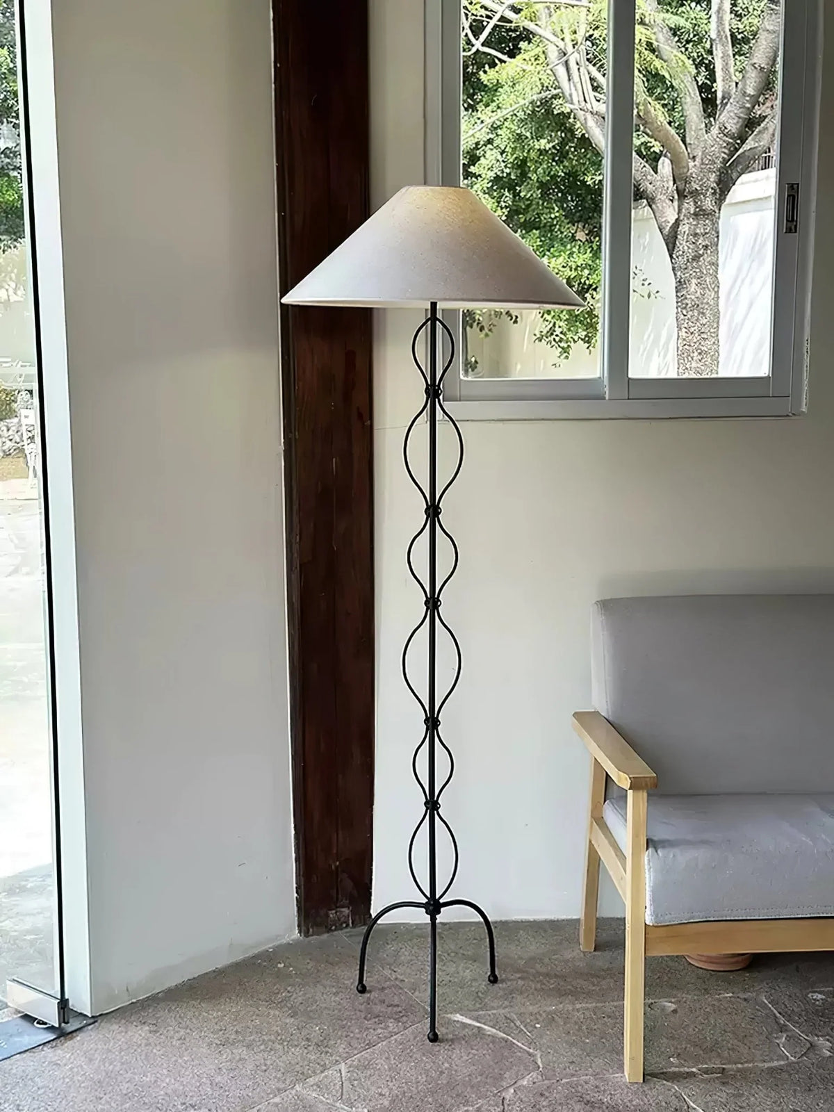 Minimalist_Iron_Twist_Floor_Lamp_11