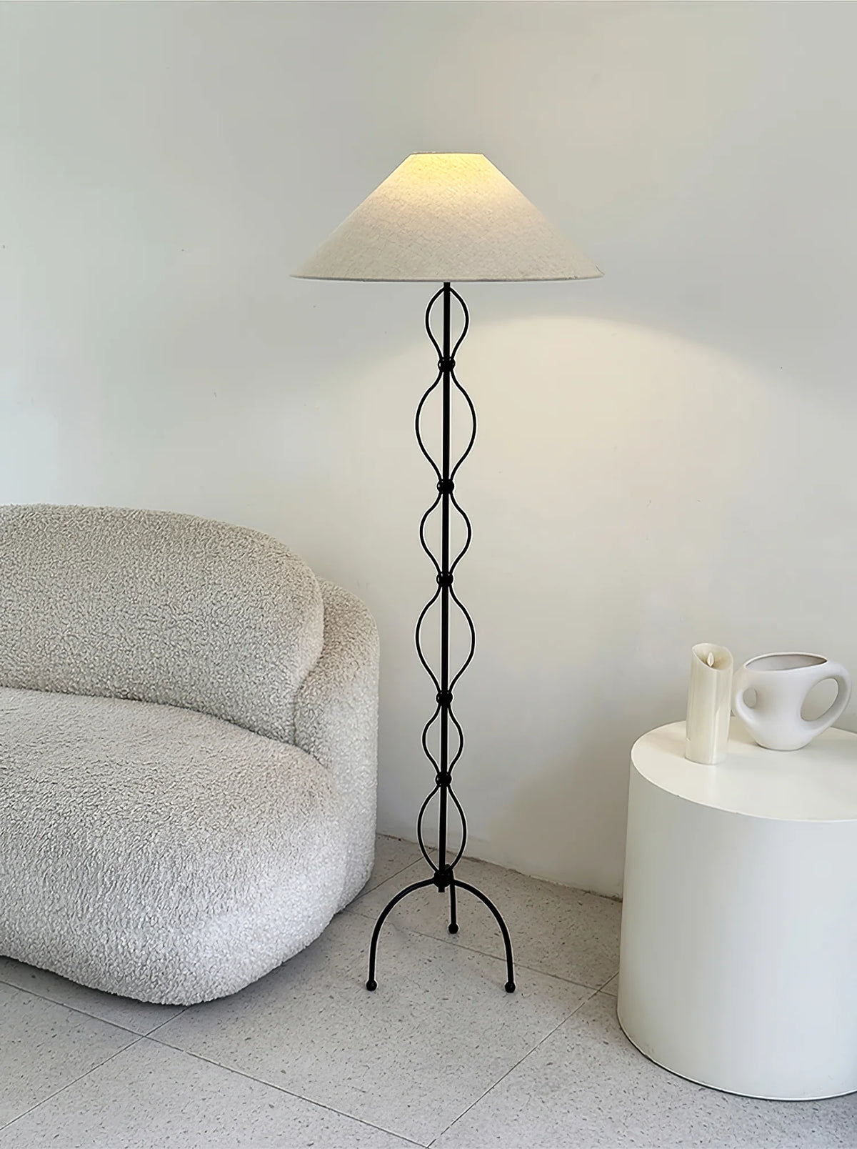 Minimalist_Iron_Twist_Floor_Lamp_6
