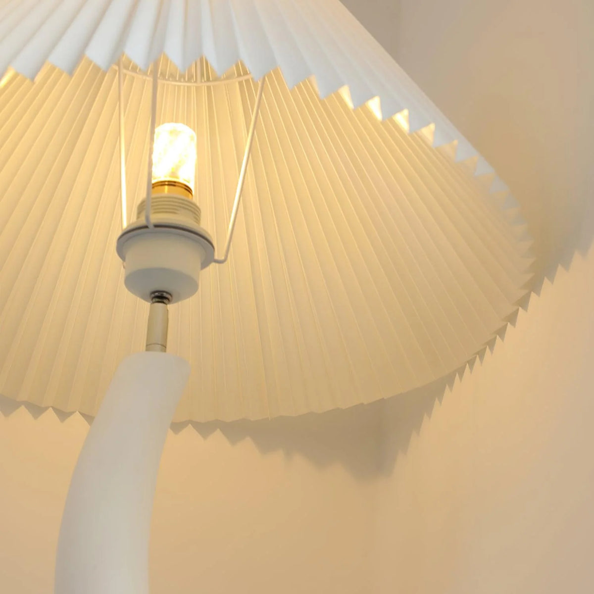 Nordic Twist Pleated Floor Lamp 12