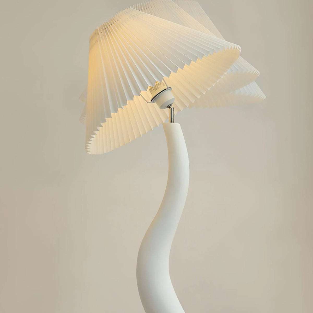 Nordic Twist Pleated Floor Lamp 4