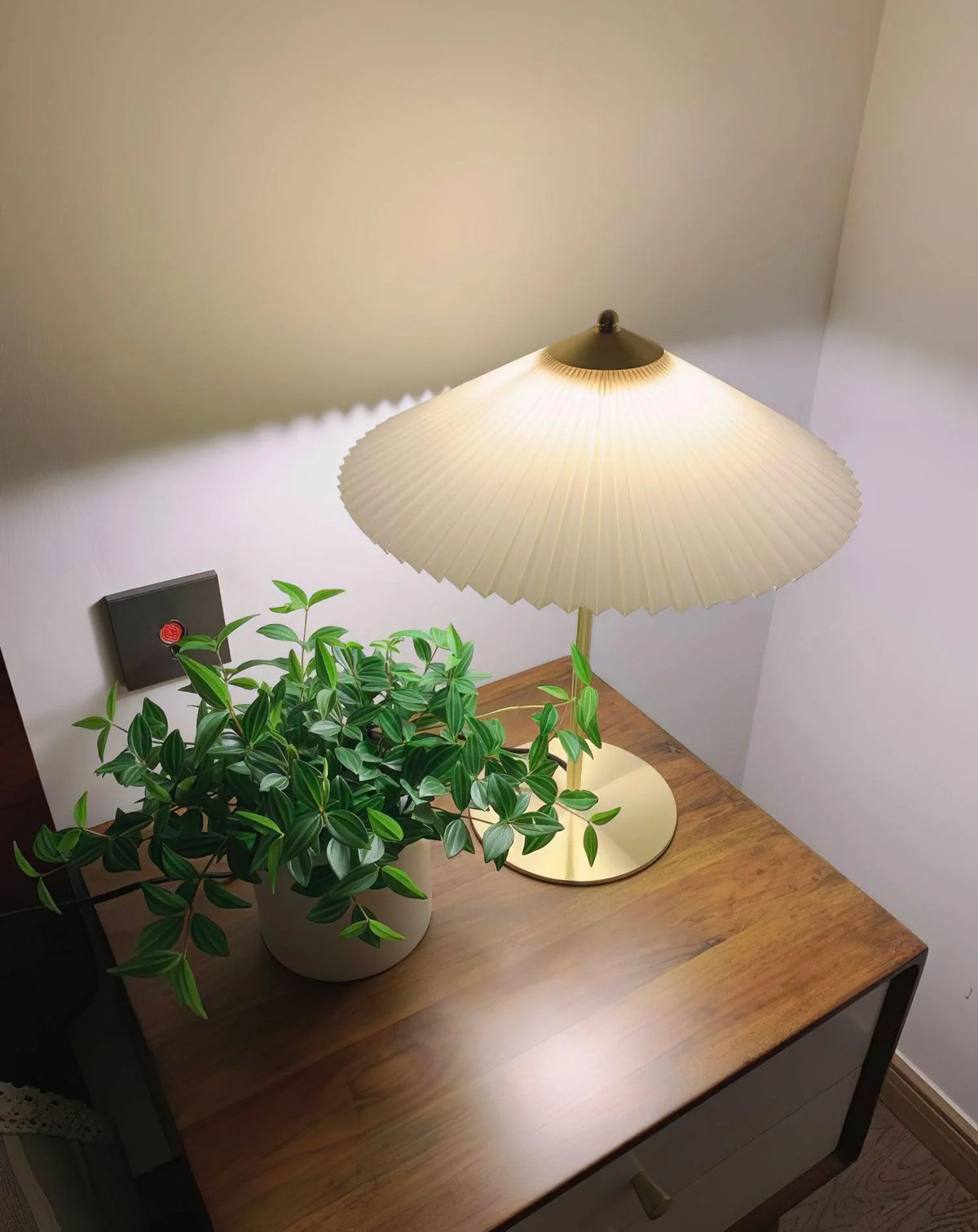 Pleated Umbrella Table Lamp 5