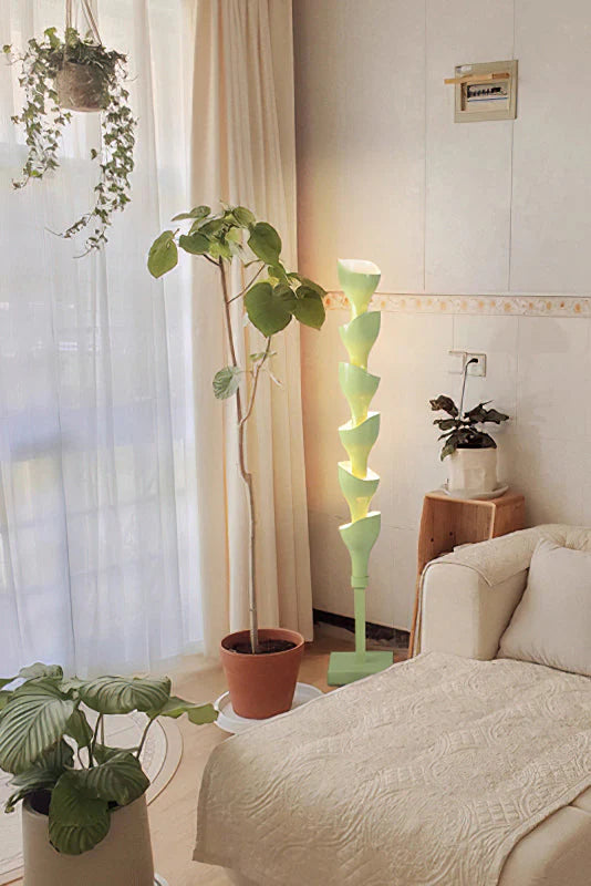 Pod_Flower_Floor_Lamp_near_the_bedside 5