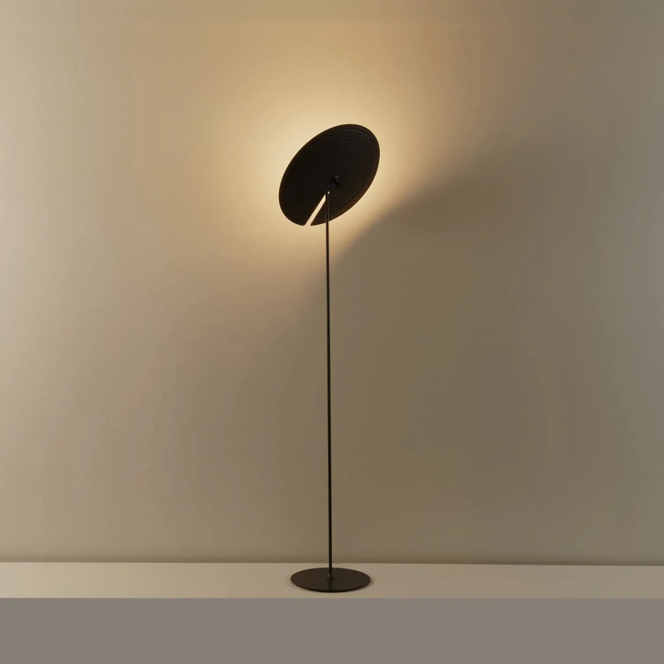 Record_Floor_Lamp_2