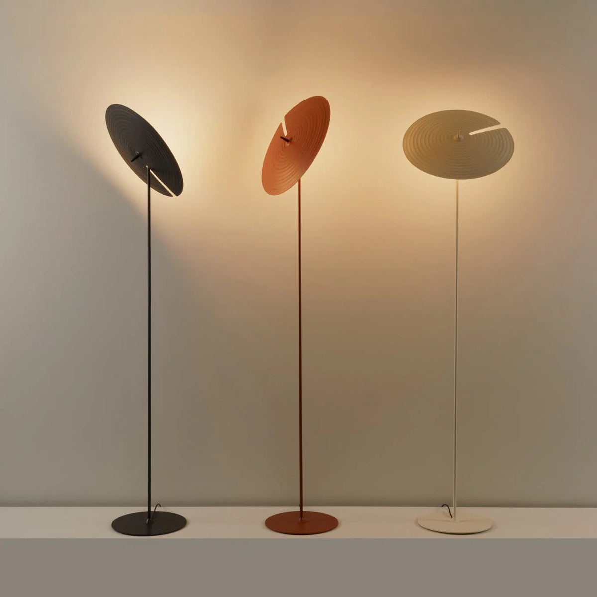 Ideal for study rooms, this floor lamp’s unique shape serves as an artistic accent while lighting up the space.