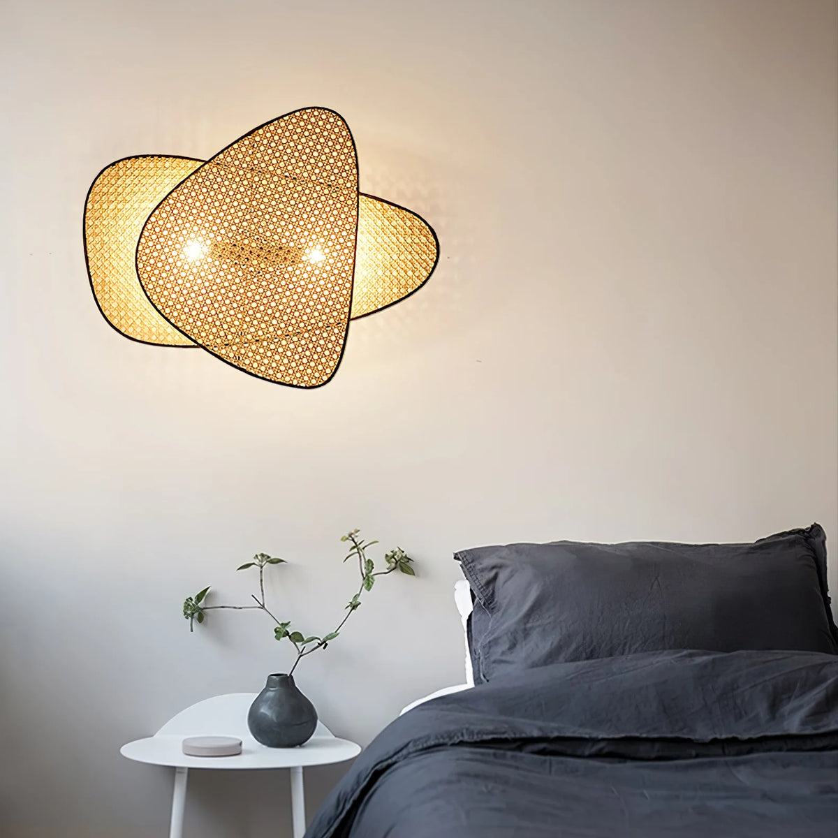 Screen_Cannage_Wall_Lamp_4
