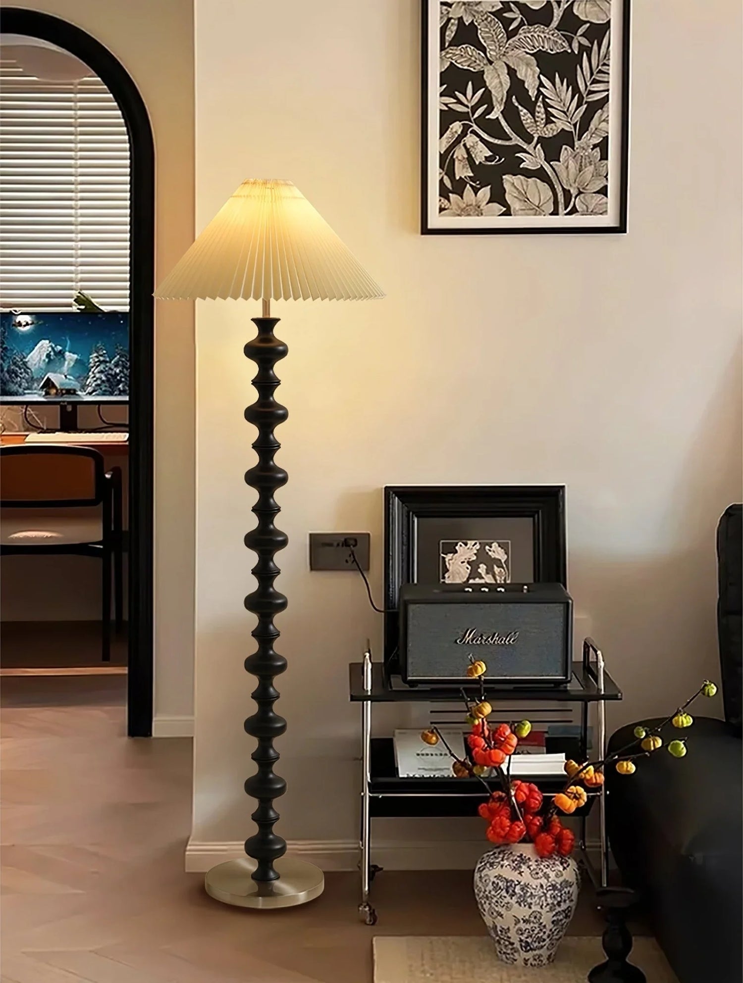 Sculpted_Rhythm_Wood_Floor_Lamp_2