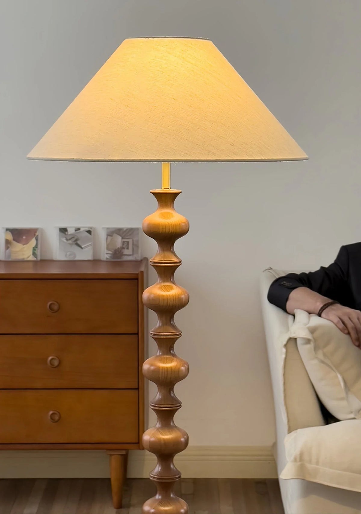 Sculpted_Rhythm_Wood_Floor_Lamp_7