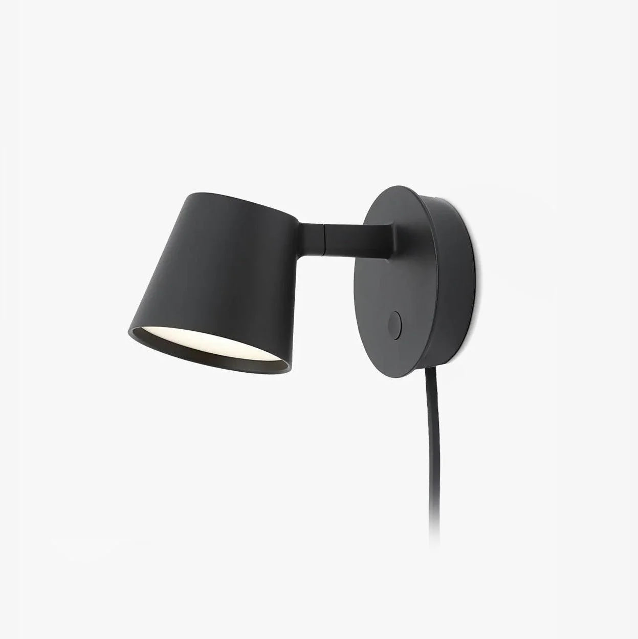 Tip_Plug-In_Wall_Lamp_1