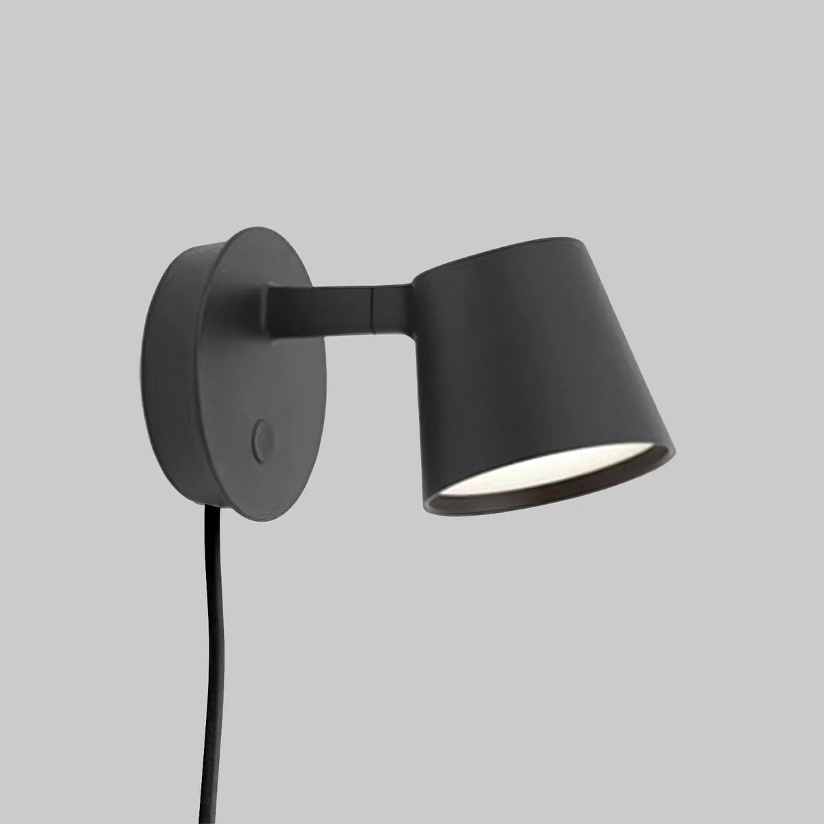 Tip_Plug-In_Wall_Lamp_16