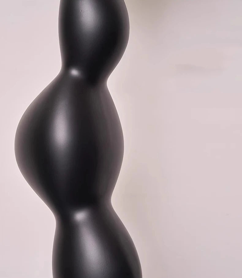 Black Very Sense Floor Lamp lamp column detail