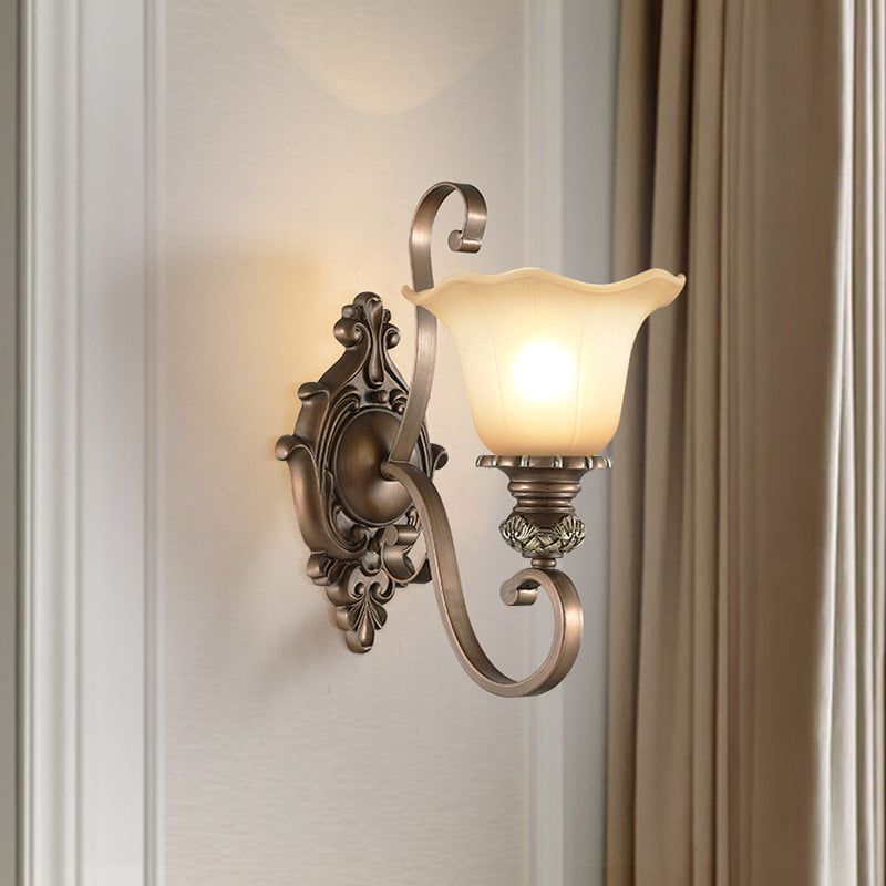 Vintage_European_Wall_Lamp_10