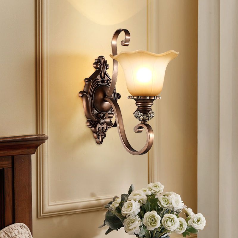 Vintage_European_Wall_Lamp_11