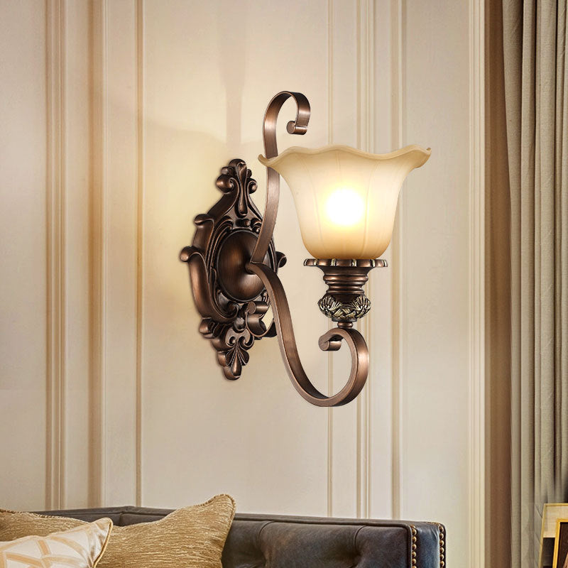 Vintage_European_Wall_Lamp_12