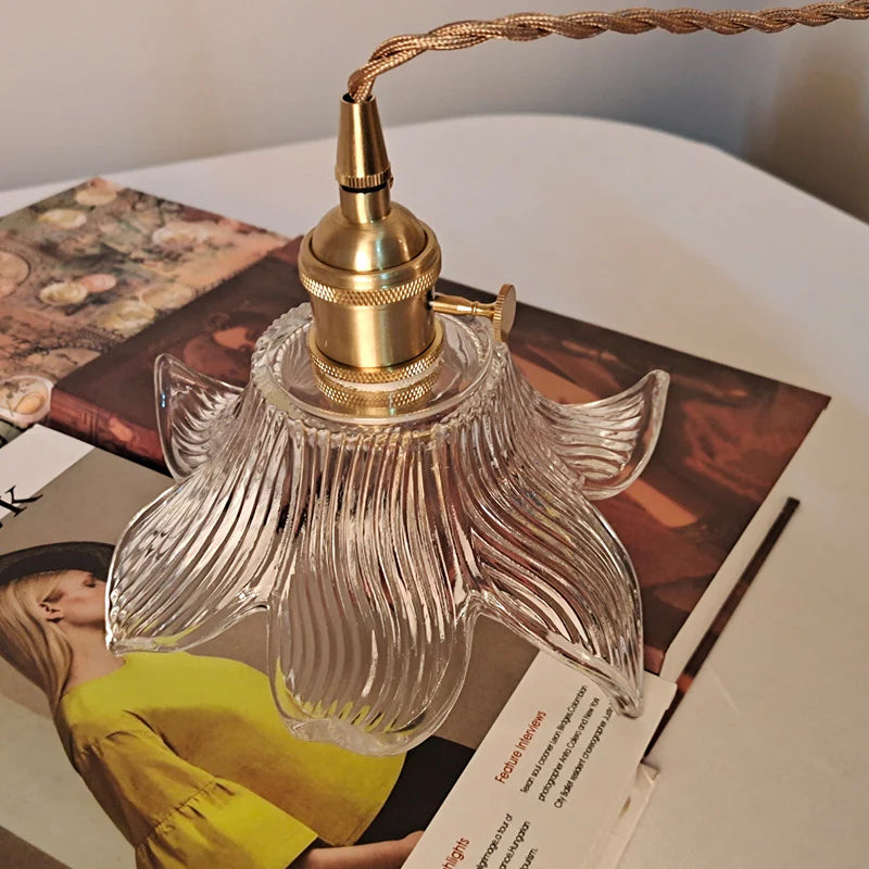Vintage_Lily_Pendant_Light_10