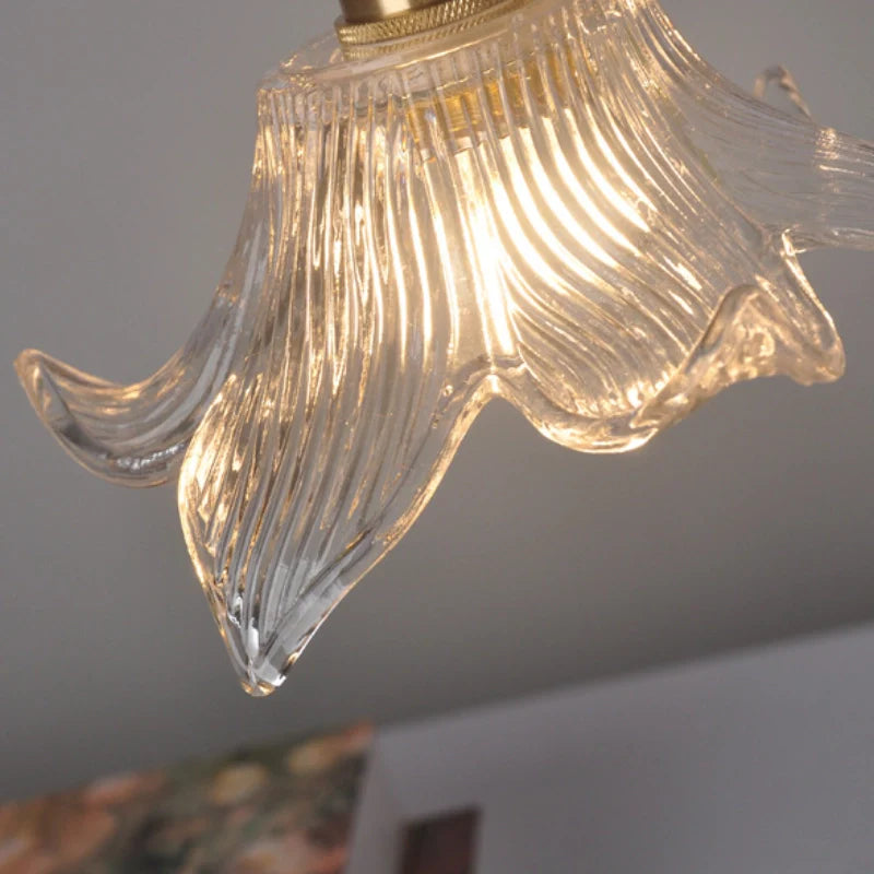 Vintage_Lily_Pendant_Light_4
