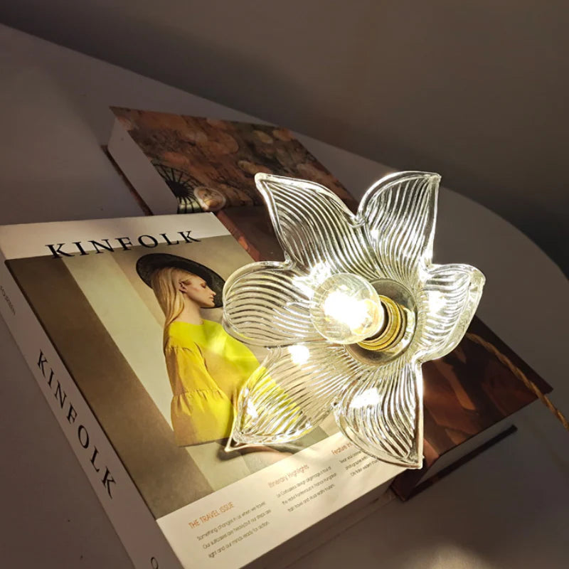 Vintage_Lily_Pendant_Light_6