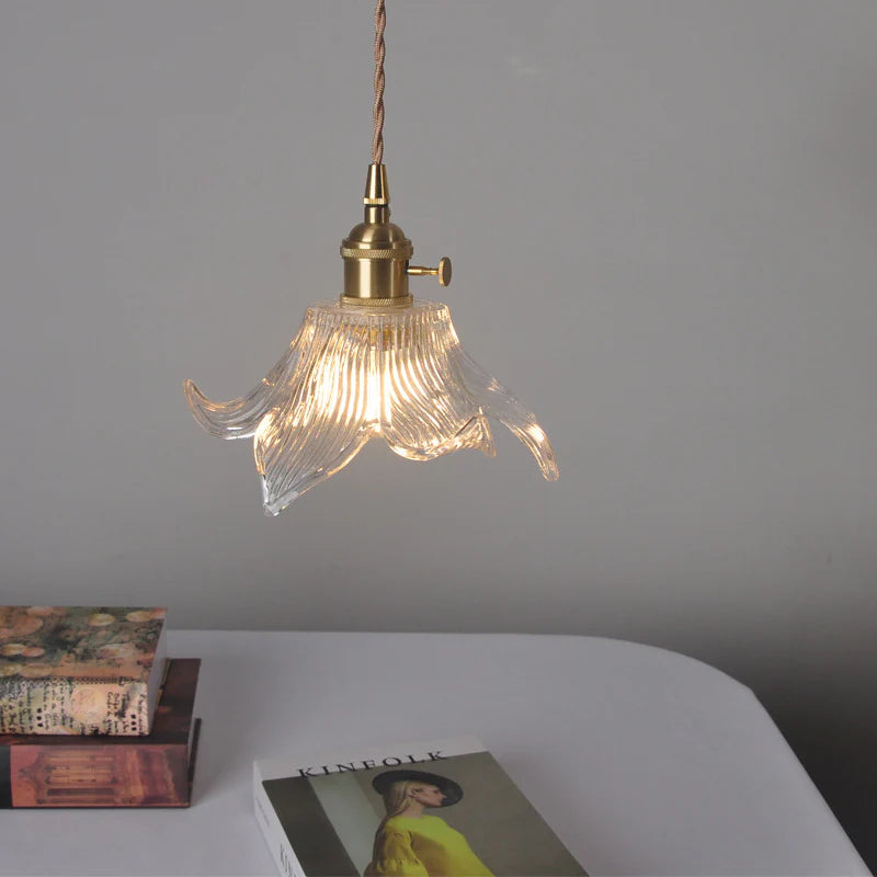 Vintage_Lily_Pendant_Light_8