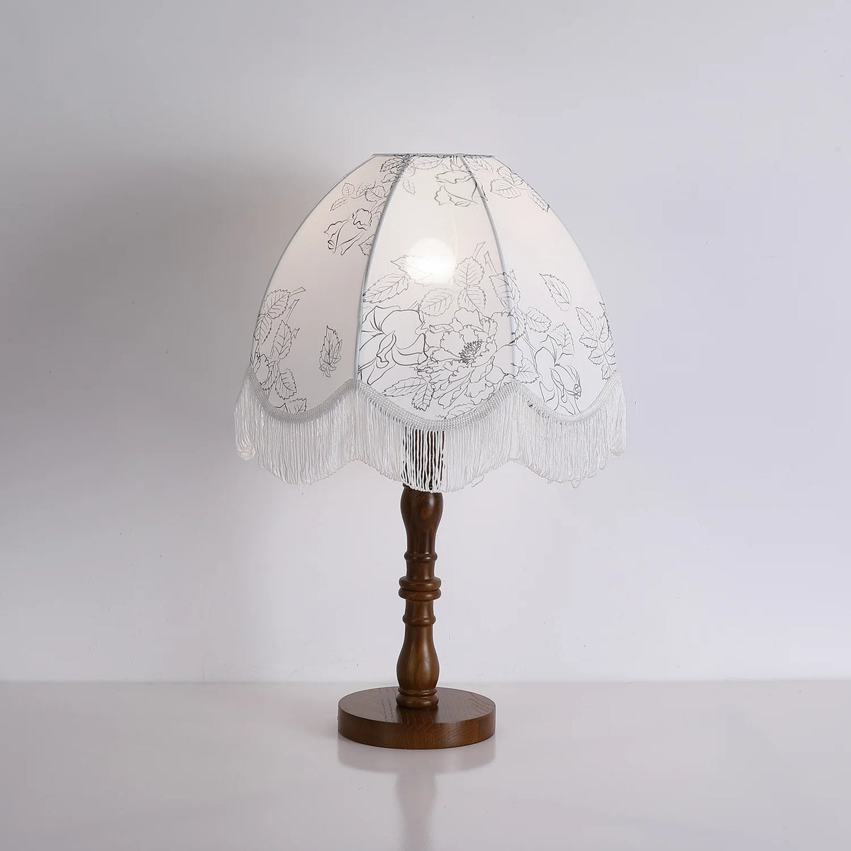 Vintage Tassel Table Lamp 12