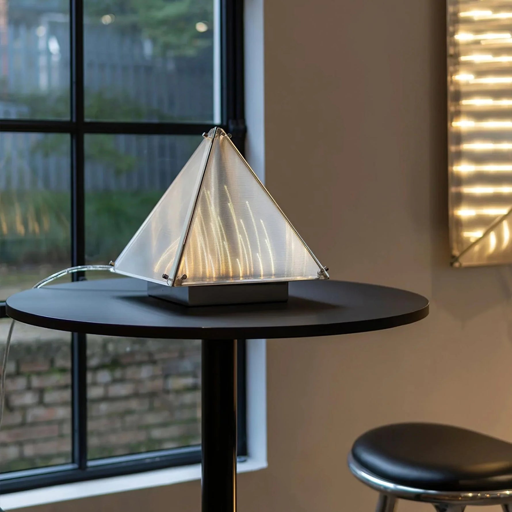 Fragment Table Lamp: Illuminate Your Space with Modern Elegance