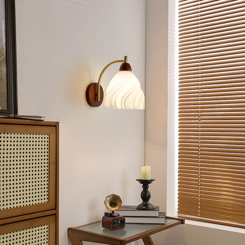 The Charm of Wall Lamps: Adding Layers and Atmosphere to a Space