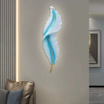 3D_Feather_Wall_Lamp_with_gradient_blue