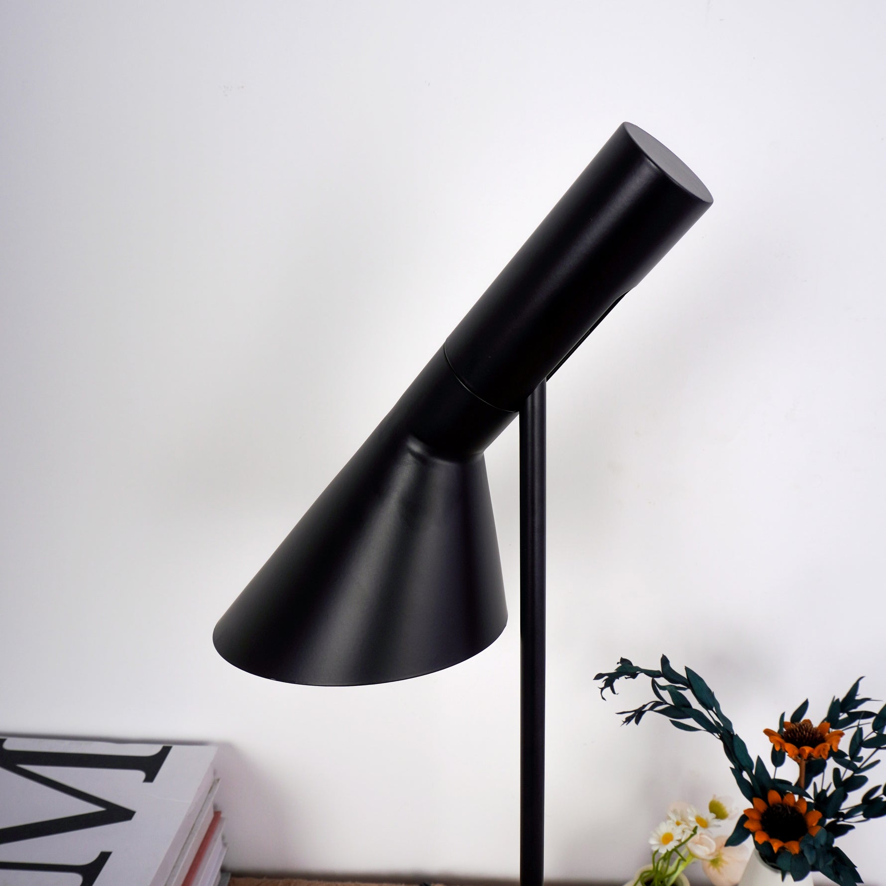 AJ_Table_Lamp_27