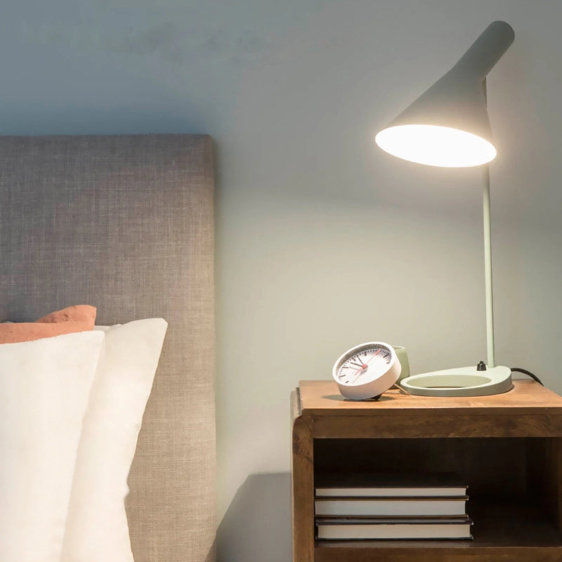 AJ Table Lamp 4