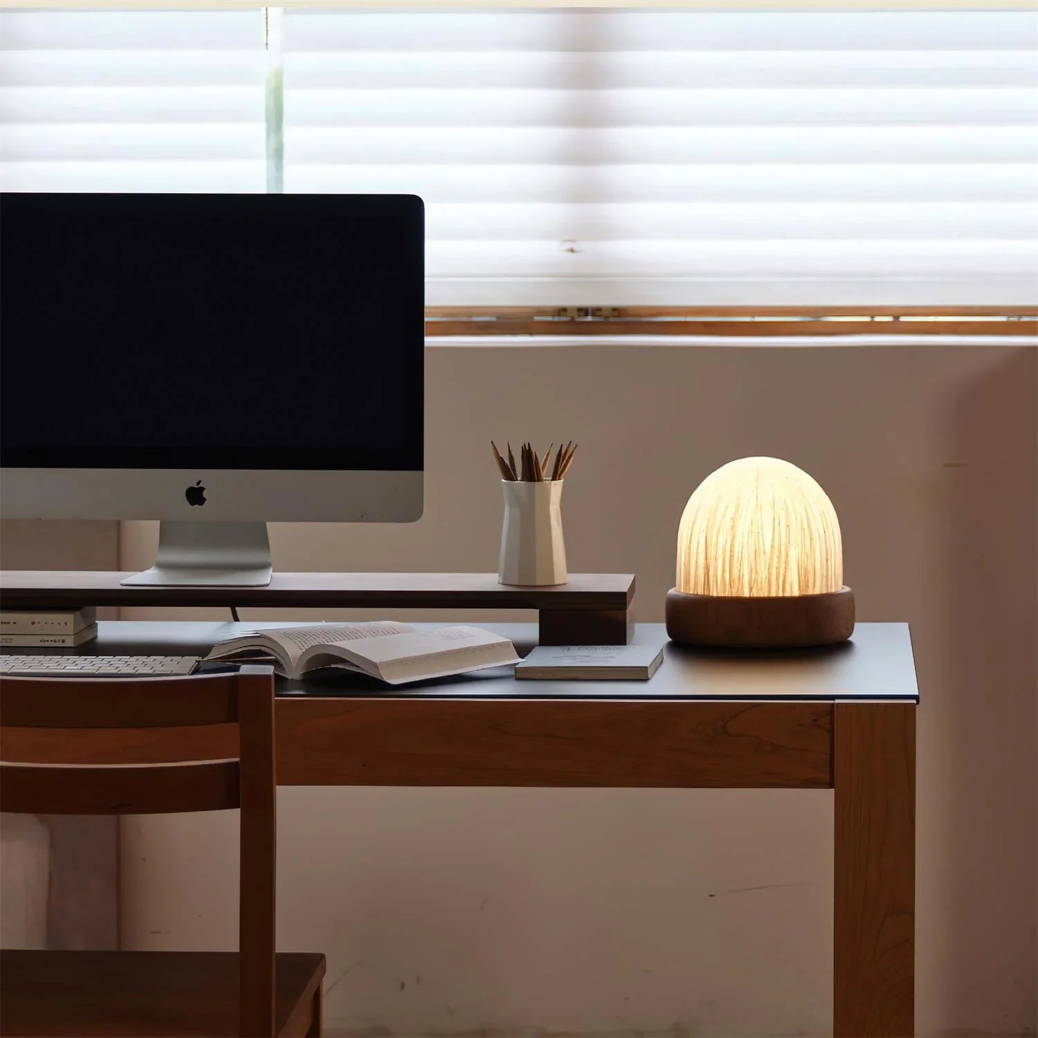 Acorn_Wood_Table_Lamp_2