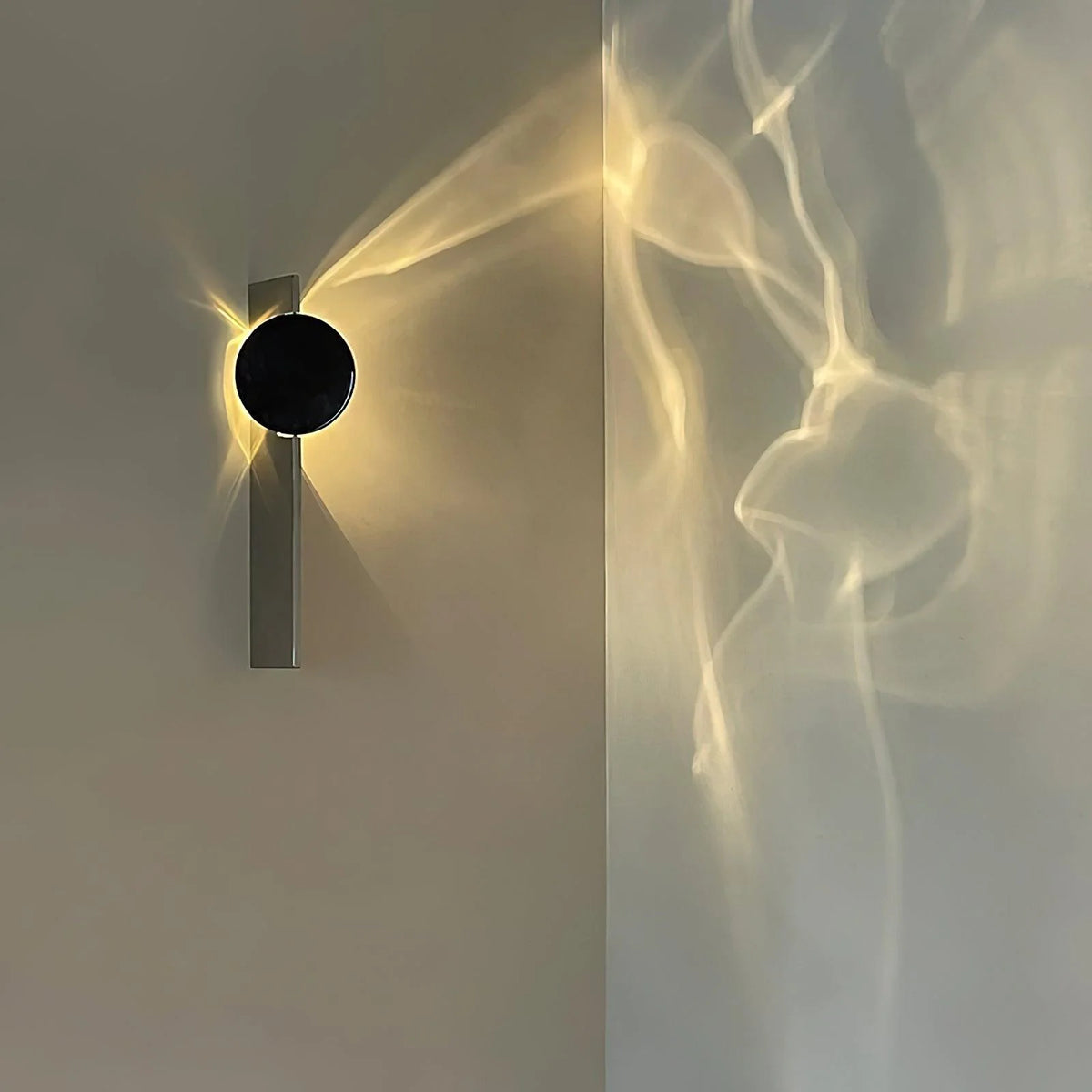 Adi_rotating_wall_lamp_9